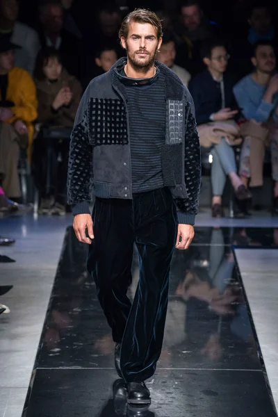 Look 36